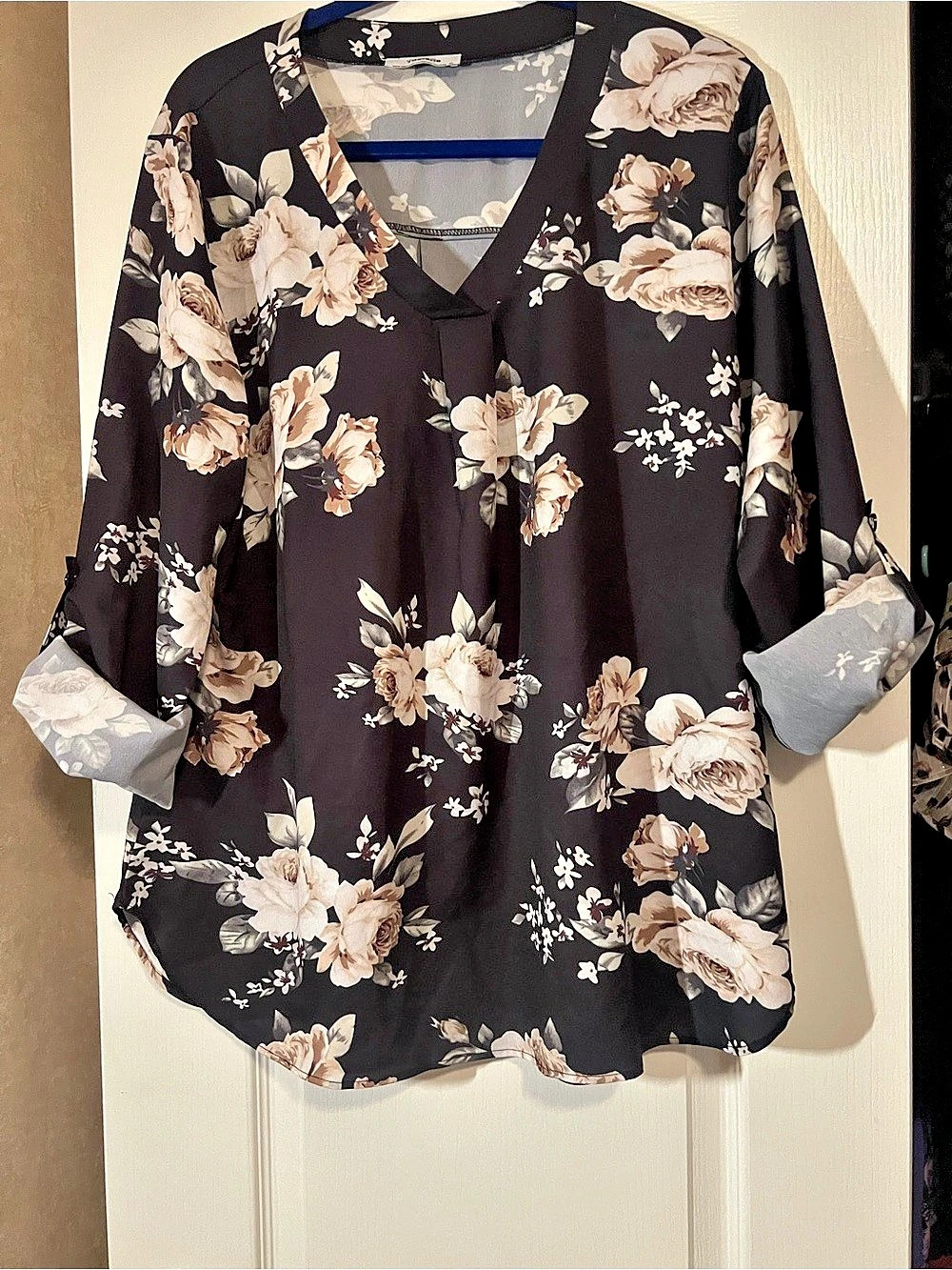 Yasminia Floral Blouse in Black & Pink Size XL Like New